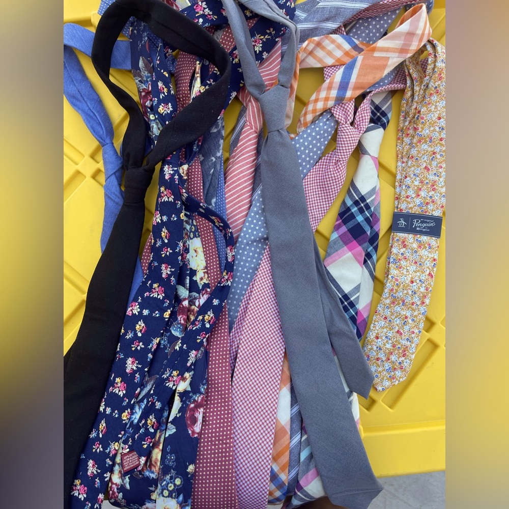 Penguin bulk of ties